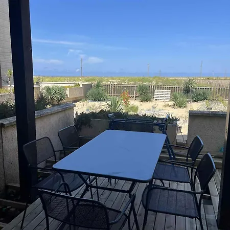 With Terrace Facing The Sea Appartamento
